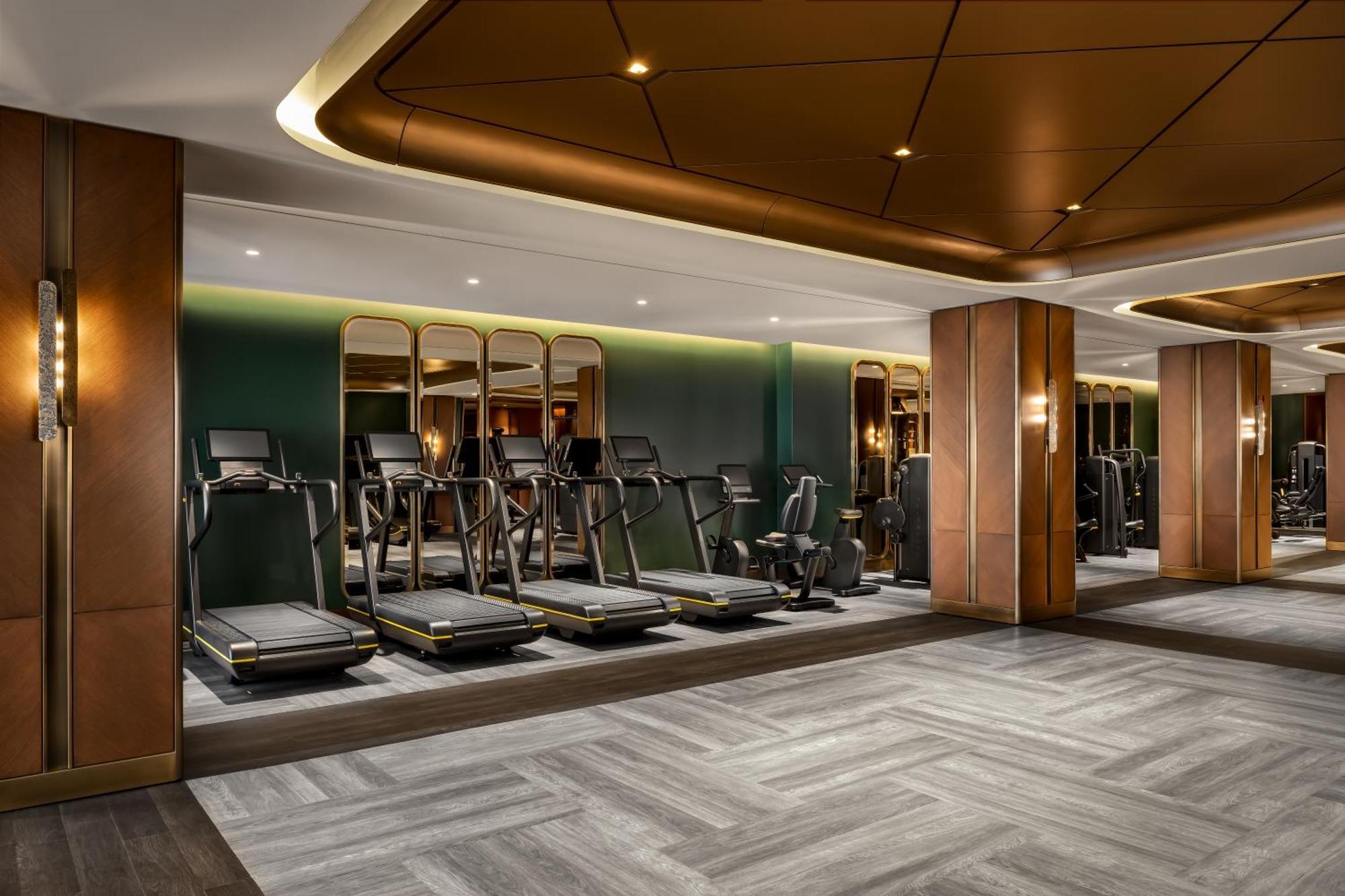 Fairmont Royal York Hotel Toronto Ngoại thất bức ảnh The gym at The Hari